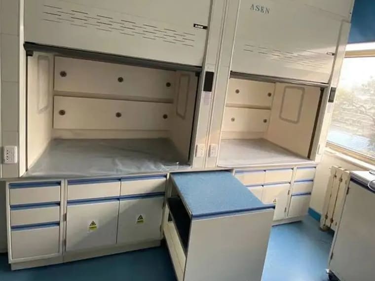 標(biāo)準(zhǔn)型通風(fēng)柜